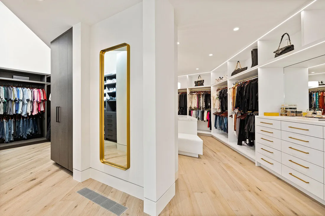 Dressing Space