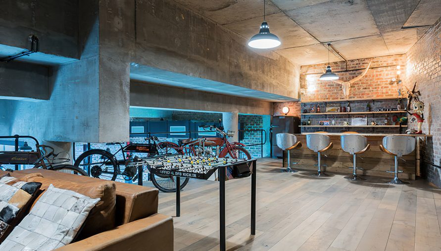 Bar Space