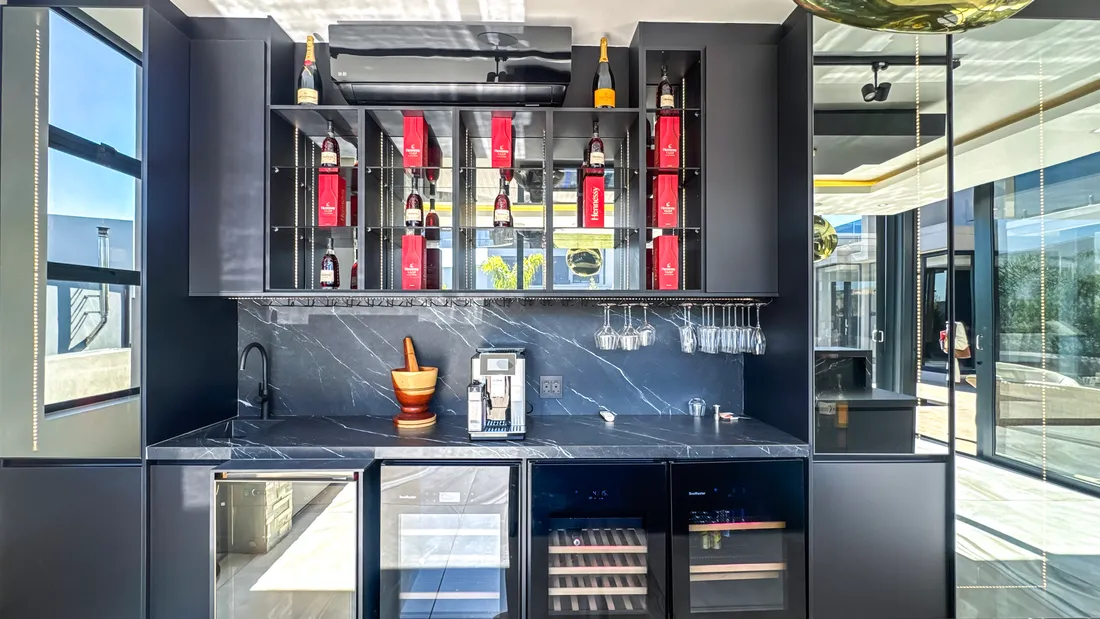 Bar Space