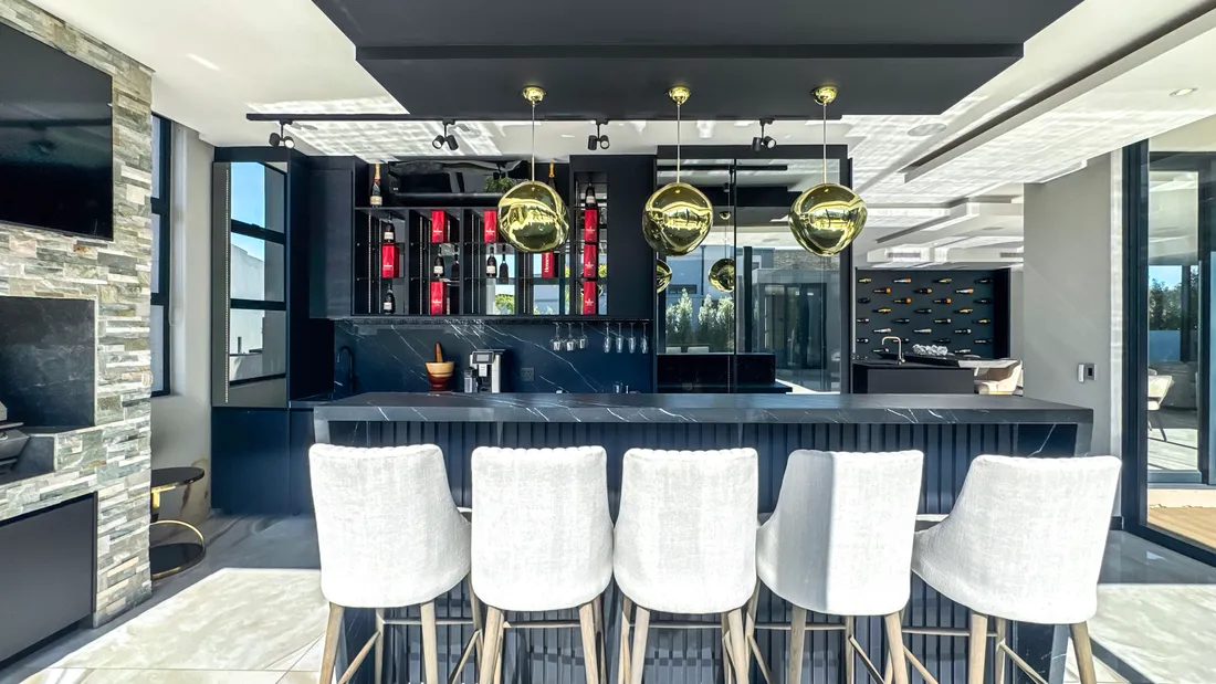 Bar Space