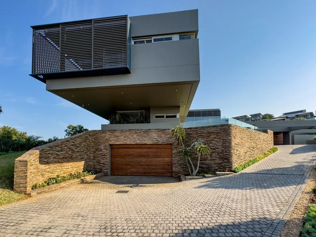 Architectural Oceanfront Living with Uninterrupted 180-Degree Views 🇿🇦