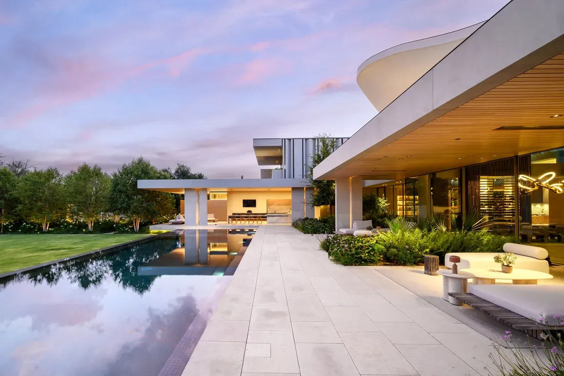 KeyPrice Ultra Elite Collection 🇺🇸 Casa de Ondas — Sculptural Architecture in Dallas