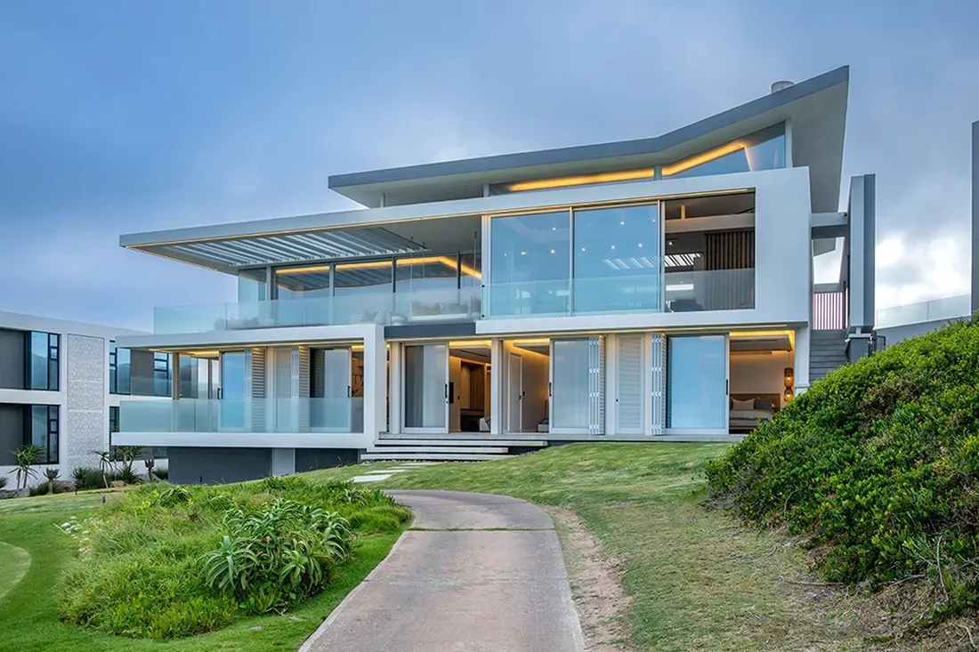 KeyPrice Architecture+ 🇿🇦 Pinnacle Point Cliffside Masterpiece